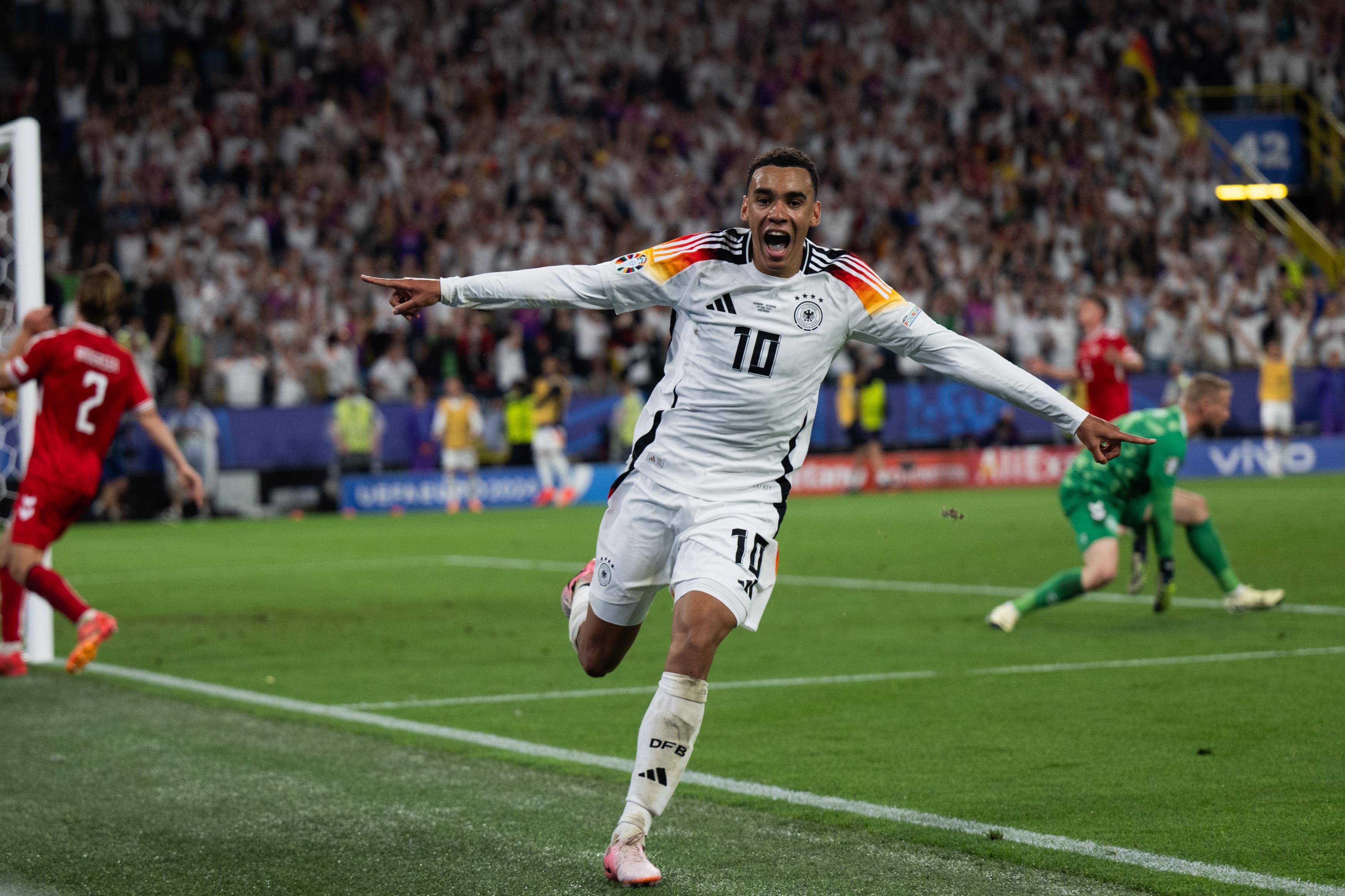 尤其是在球 尤其是在球