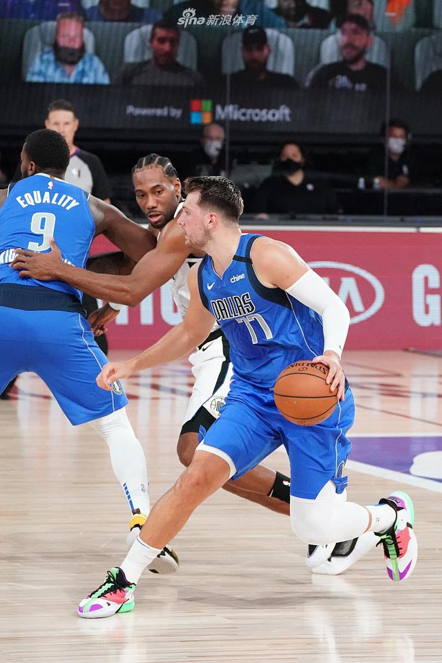 他们不仅以 他们不仅以